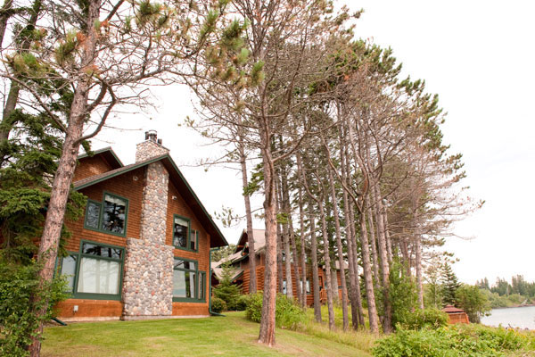 Up North Lodge and Resort Logo